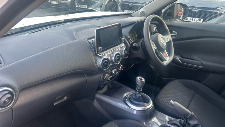 Nissan Juke 1.0 DiG-T 114 Acenta 5dr Petrol Hatchback